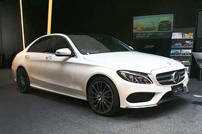 Mercedes Benz C180 & C200 (2014/9) 試乗記